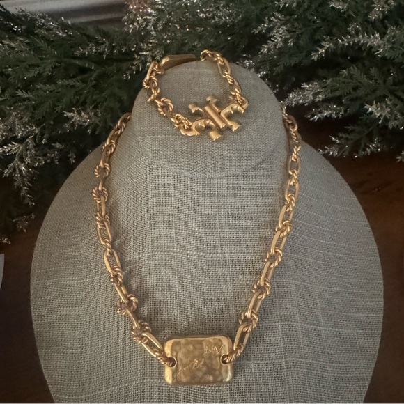TORY BURCH ROXANNE CHUNKY LINKS BRACELET 18 K GOLD OVER BRASS $449